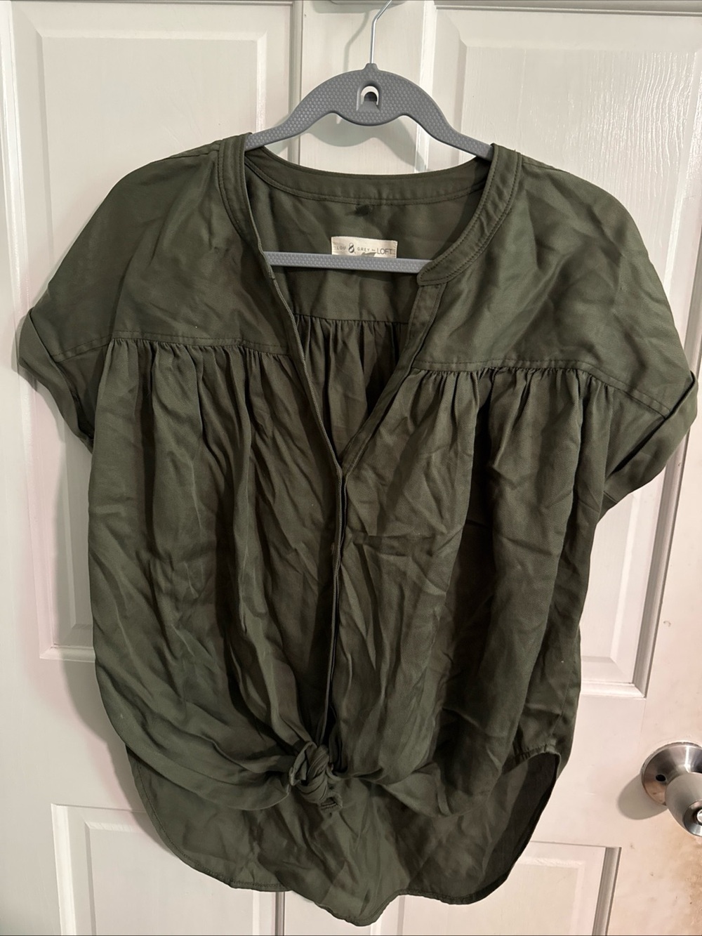 Lou an gray Loft Lightweight Olive Green Short Sleeve Tie-Front Blouse